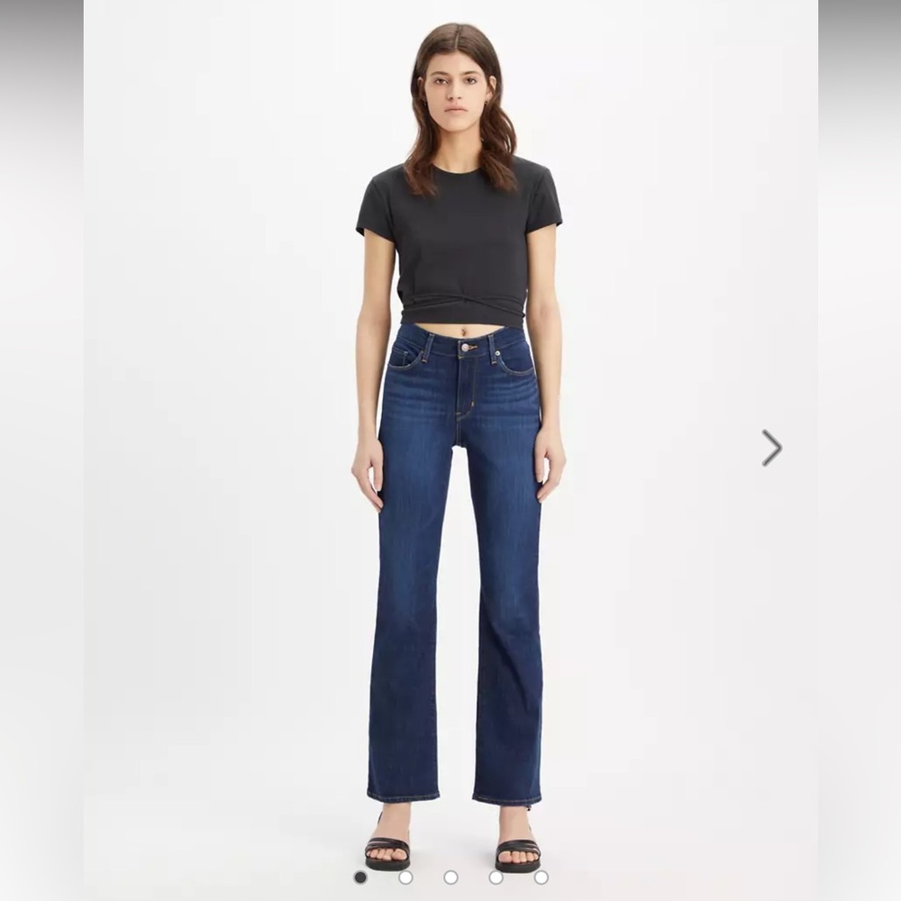 Levi’s • Vintage Classic Bootcut Jeans